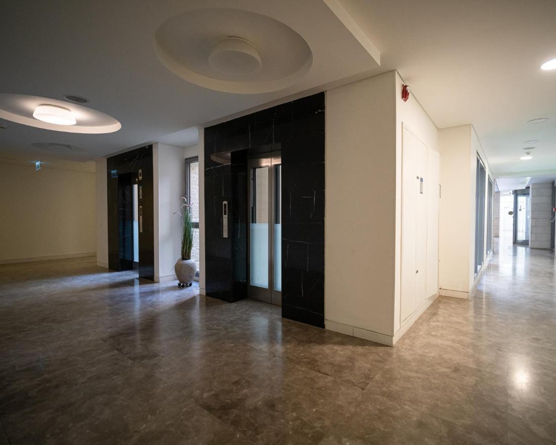 Harav Kuk Luxury Apartment By Nimi Group Jérusalem Extérieur photo